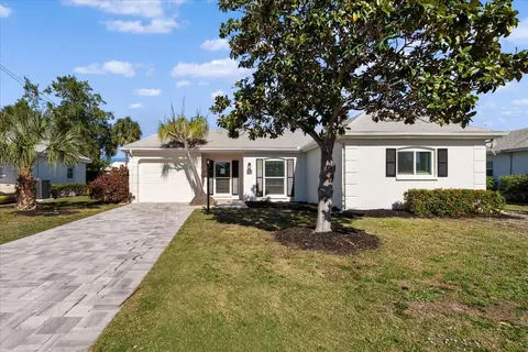 942 Inlet Cir, Venice, FL 34285