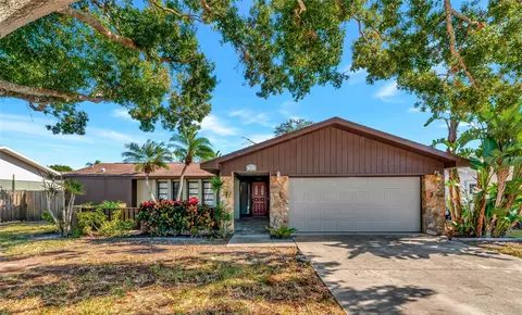 215 69th St NW, Bradenton, FL 34209