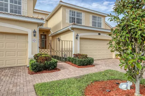 506 Winding Brook Ln #103, Bradenton, FL 34212