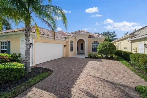 5821 Ferrara Dr, Sarasota, FL 34238