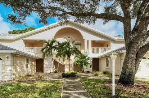 7266 Eleanor Cir #203, Sarasota, FL 34243