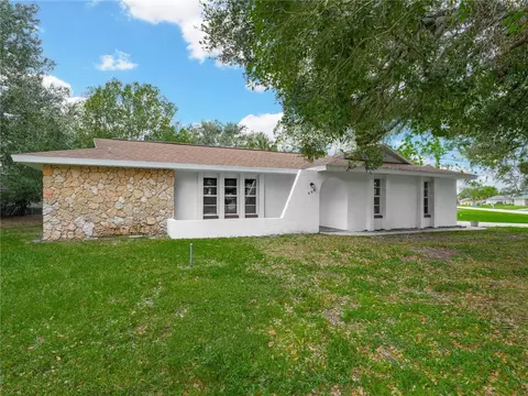 608 Cherry Tree Dr, Sebring, FL 33876