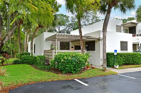 158 Pinehurst Dr #158, Bradenton, FL 34210