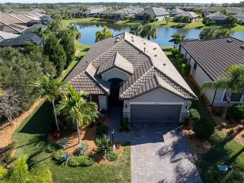 17240 Corinna Pl, Lakewood Ranch, FL 34202