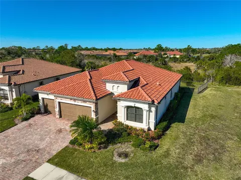 20720 Granlago Dr, Venice, FL 34293