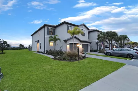 15258 Sunny Day Dr, Lakewood Ranch, FL 34211