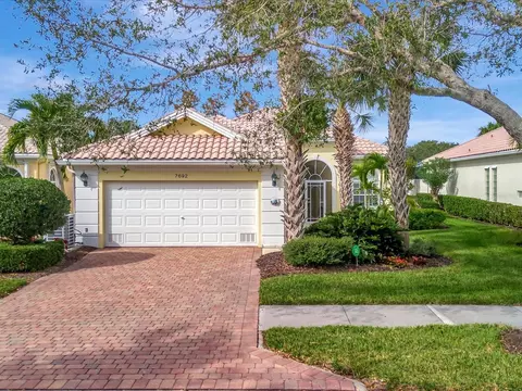 7692 Uliva Way, Sarasota, FL 34238