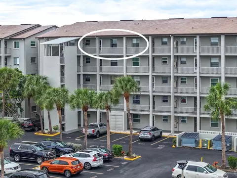 3246 Lake Bayshore Dr #O502, Bradenton, FL 34205