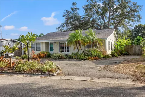 2027 27th Ave W, Bradenton, FL 34205