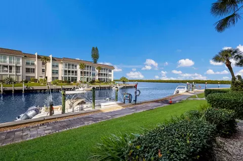 4320 Falmouth Dr #B102, Longboat Key, FL 34228