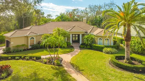 6608 Saint James Xing, University Park, FL 34201