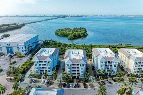 392 Aruba Cir #401, Bradenton, FL 34209