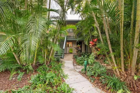 1623 Pelican Cove Rd #124, Sarasota, FL 34231