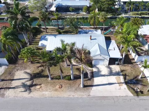 569 Bayview Dr, Longboat Key, FL 34228