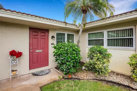 2279 Pueblo Ln #V-43, Sarasota, FL 34231