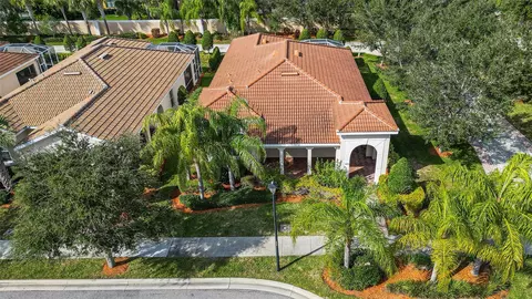 5692 Fossano Dr, Sarasota, FL 34238
