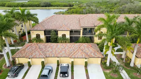 7315 River Hammock Dr #202, Bradenton, FL 34212