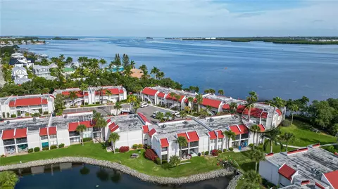 1801 Gulf Dr N #139, Bradenton Beach, FL 34217