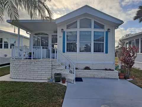 60 Crown Point Dr, Nokomis, FL 34275