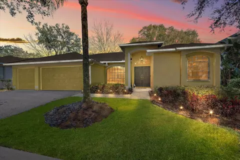 9336 Hampshire Park Dr, Tampa, FL 33647