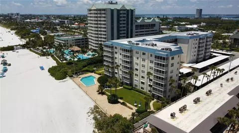 800 Benjamin Franklin Dr #111, Sarasota, FL 34236