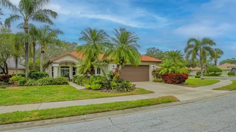 8022 Bobcat Cir, Sarasota, FL 34238