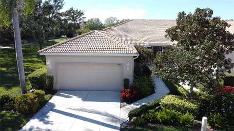 4068 Cascade Falls Dr, Sarasota, FL 34243