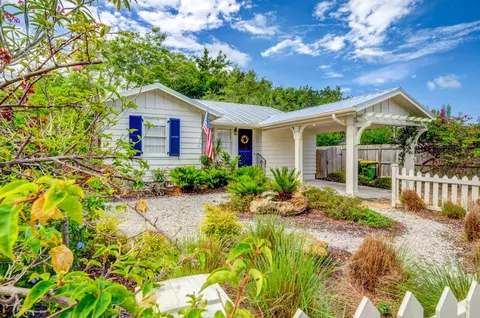 1824 Hyde Park St, Sarasota, FL 34239