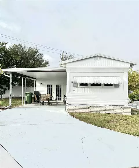 1708 27th Ave W, Bradenton, FL 34205