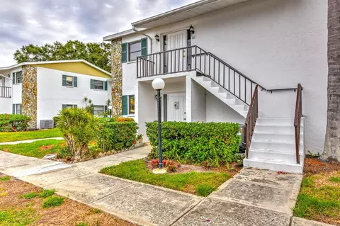 5400 34th St W #2G, Bradenton, FL 34210