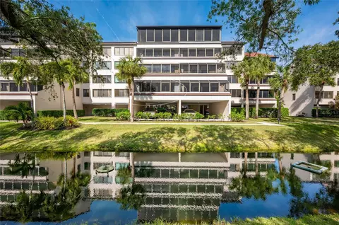 6287 Midnight Pass Rd #104, Sarasota, FL 34242