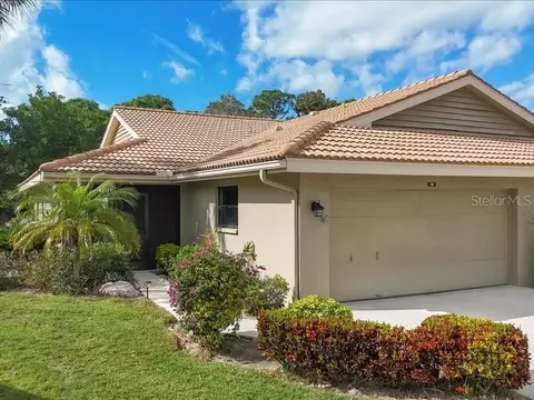 7197 Wood Creek Dr #14, Sarasota, FL 34231