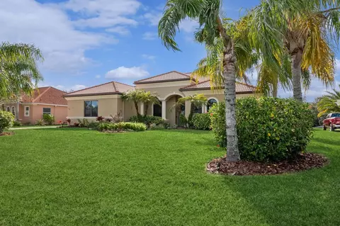 438 147th Ct NE, Bradenton, FL 34212
