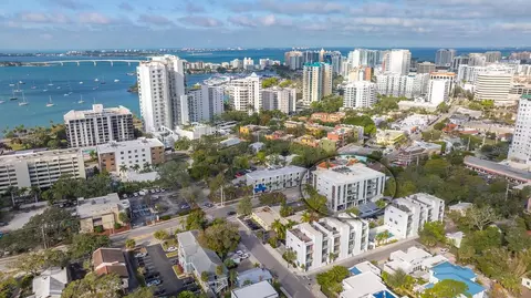 635 S Orange Ave #401, Sarasota, FL 34236