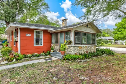 914 38th St W, Bradenton, FL 34205