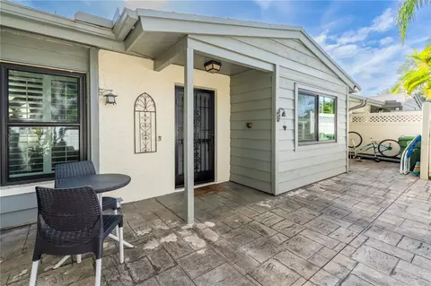 2707 29th Ave W, Bradenton, FL 34205