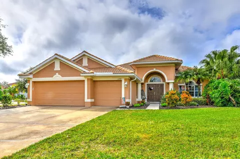 6188 46th St E, Bradenton, FL 34203