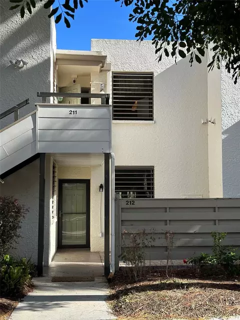 212 Sherwood Dr #212, Bradenton, FL 34210