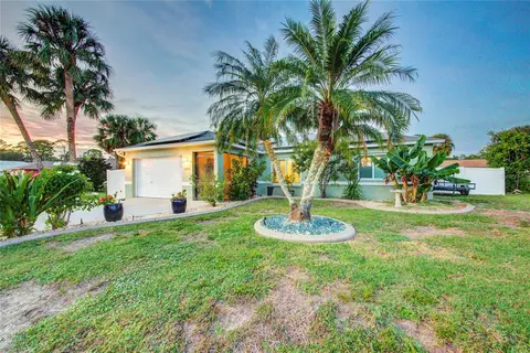 5874 Brickell Dr, North Port, FL 34286
