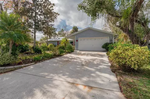 5103 Woodlawn Cir W, Palmetto, FL 34221