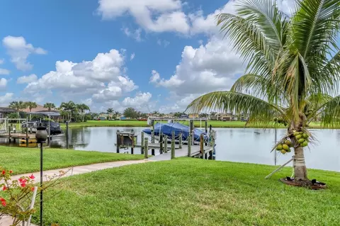 1026 Kestrel Ct, Bradenton, FL 34208