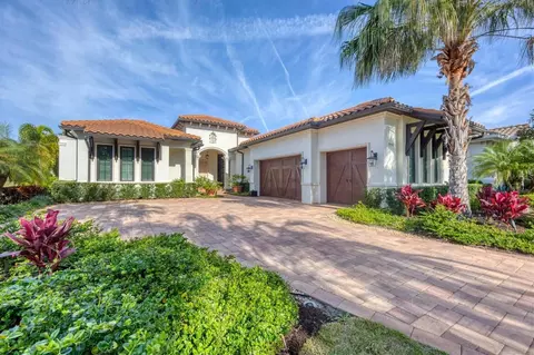 7956 Matera Ct, Lakewood Ranch, FL 34202