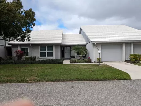 5355 Crestlake Blvd #65, Sarasota, FL 34233