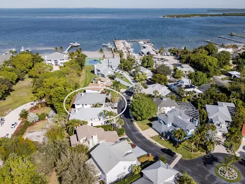 2520 89th St NW, Bradenton, FL 34209