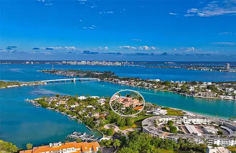 60 Lighthouse Point Dr, Longboat Key, FL 34228