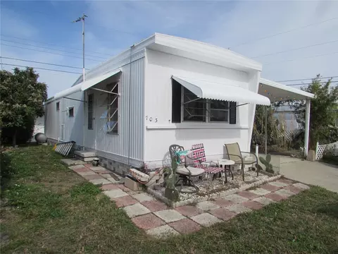 703 49th Avenue Dr W, Bradenton, FL 34207
