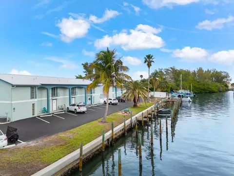10125 Manatee Ave W #B1, Bradenton, FL 34209