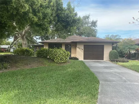 6514 Heritage Ln, Bradenton, FL 34209