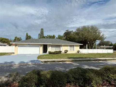 5102 36th Avenue Dr W, Bradenton, FL 34209