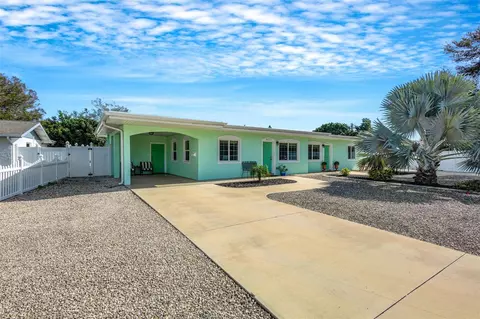 6123 Hollywood Blvd, Sarasota, FL 34231